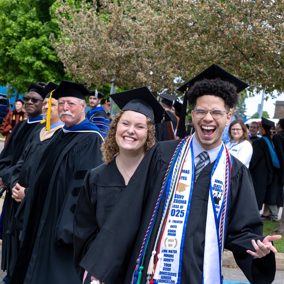 SUNY Fredonia đạt tỷ lệ 96% sinh viên có việc làm hoặc học tiếp trong vòng 6 tháng sau tốt nghiệp.