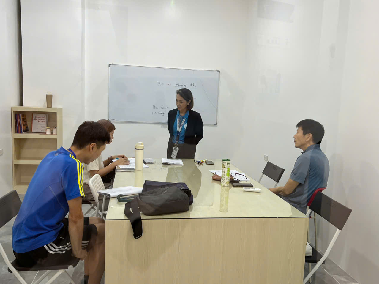 Ưu Đãi Giáng Sinh TALK Academy Clark - group class