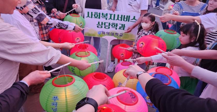 Vì sao Đại học Uiduk đáng cân nhắc cho sinh viên Việt Nam? Tìm hiểu học phí, học bổng, chi phí sinh hoạt, cơ hội làm thêm và học tập tại Gyeongju.